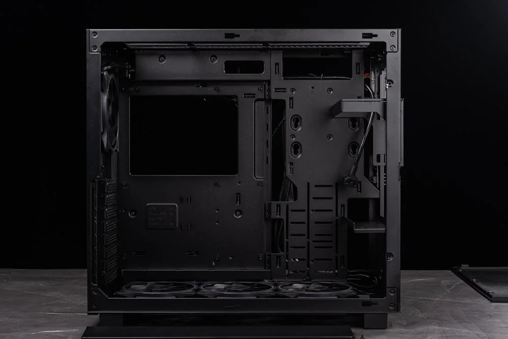 Gigabyte AORUS C400 Glass