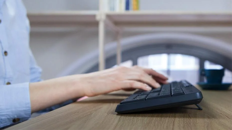 Logitech K375s Multi-Device Wireless Keyboard