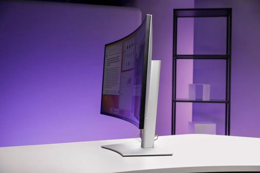 Dell UltraSharp 40 Curved Thunderbolt Hub Monitor U4025QW