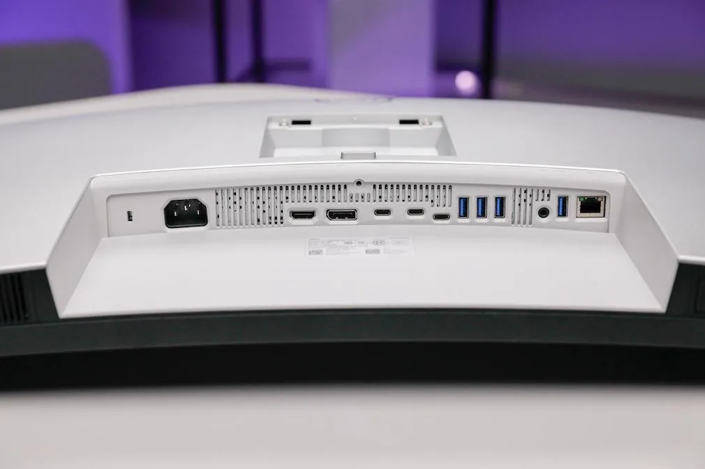 Dell UltraSharp 40 Curved Thunderbolt Hub Monitor U4025QW